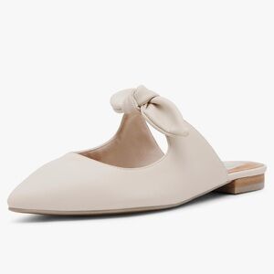 Dolce Vita DV Slip-Ons / Mules. Size 8. Ivory.